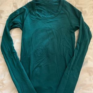 Lululemon Swiftly Tech Ling Sleeve Shirt 2.0